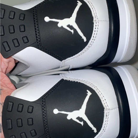 Jordan 4s used size 10 no box - Picture 5 of 5